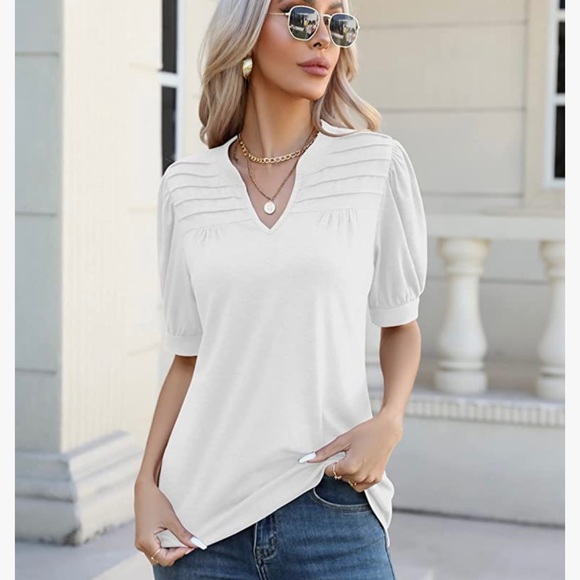 White V Neck Pullover Puff sleeve Tee pleated Size Small NWT - Picture 2 of 8